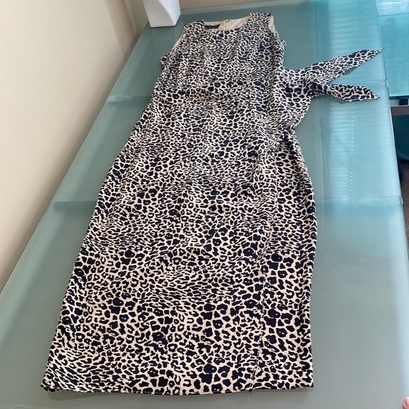 Like NEW SILK Animal Print MIDI/Maxi Dress Size 8 | Spenser Jeremy - Picture 1 of 11